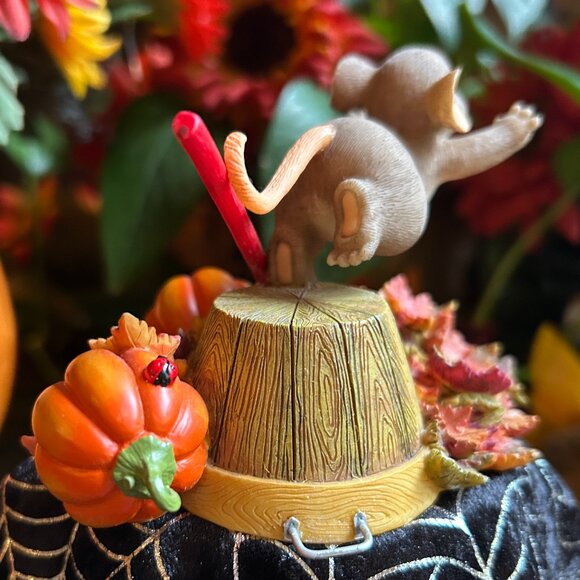 Charming Tails HALLOWEEN “Dive Right In” (85/118) - Picture 8 of 15